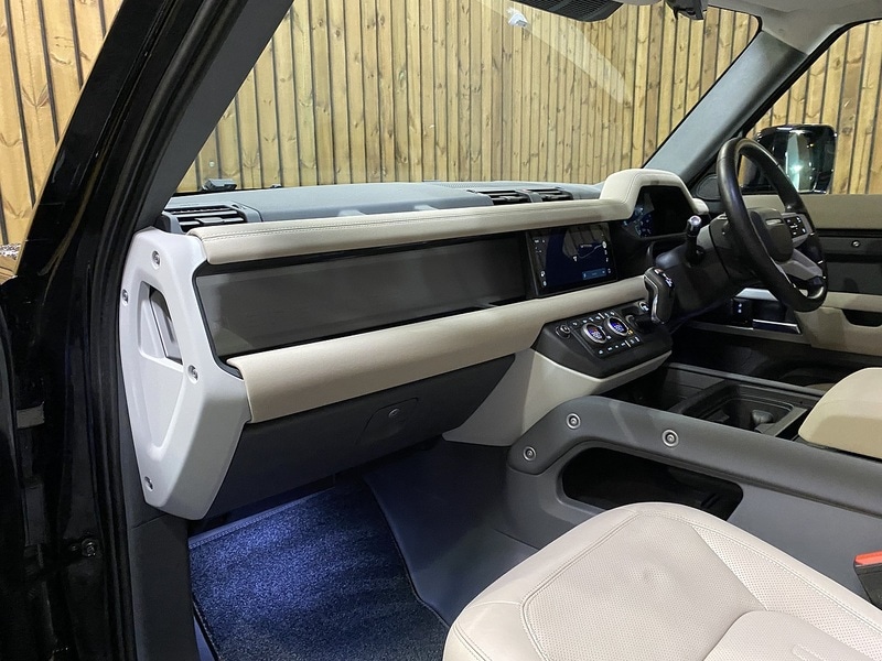 Used Land Rover Defender 110 2022 for sale - 76686844: Photo 70