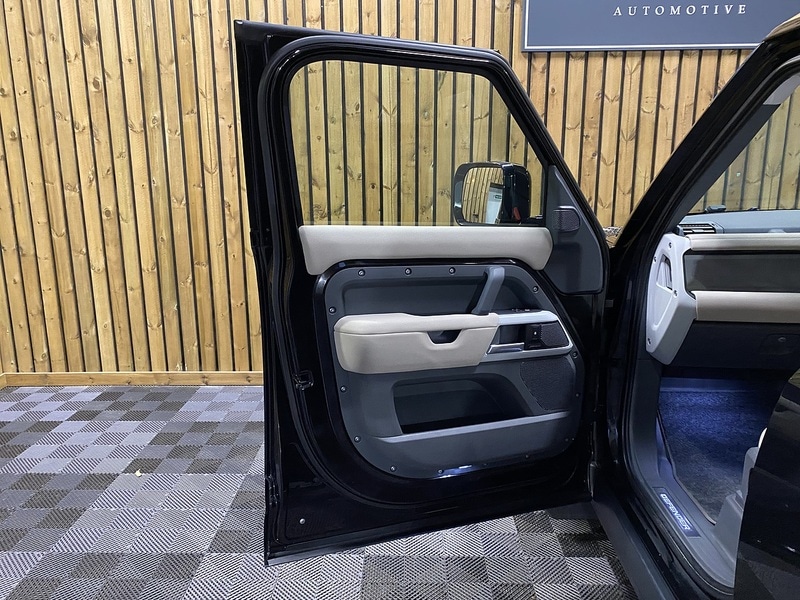 Used Land Rover Defender 110 2022 for sale - 76686844: Photo 71