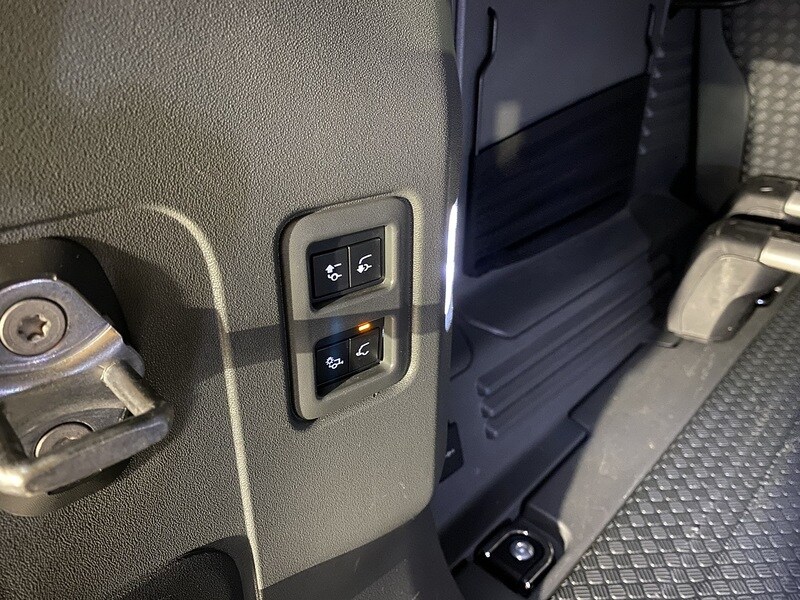 Used Land Rover Defender 110 2022 for sale - 76686844: Photo 76