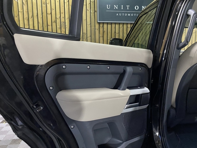 Used Land Rover Defender 110 2022 for sale - 76686844: Photo 77