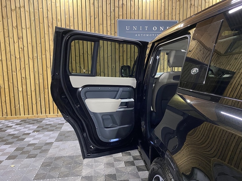 Used Land Rover Defender 110 2022 for sale - 76686844: Photo 78
