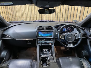 Used Jaguar F-Pace 2019 for sale - 78282248: Photo