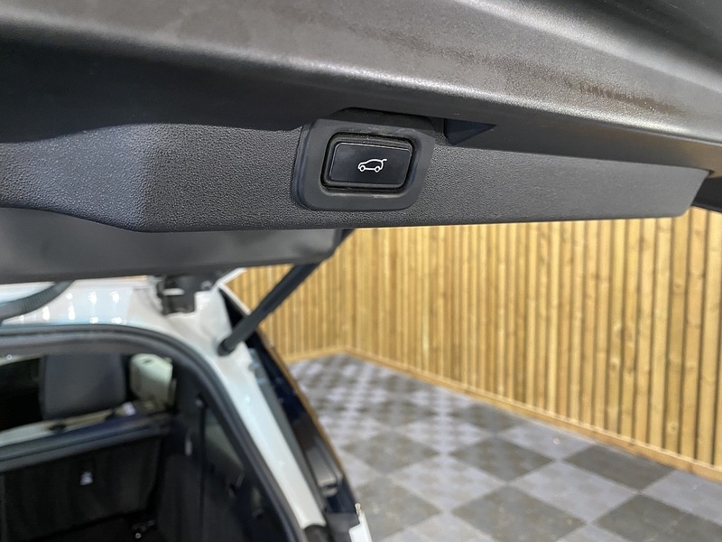 Used Land Rover Discovery 2021 for sale - 76036655: Photo 83