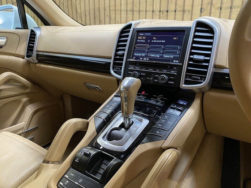 Used Porsche Cayenne 2016 for sale - 76352999: Photo 27