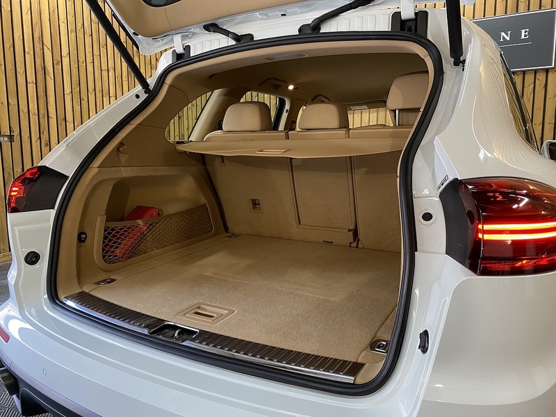 Used Porsche Cayenne 2016 for sale - 76352999: Photo 30