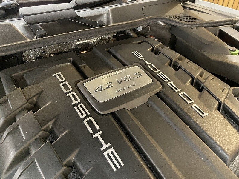 Used Porsche Cayenne 2016 for sale - 76352999: Photo 32