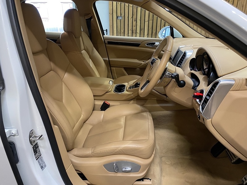 Used Porsche Cayenne 2016 for sale - 76352999: Photo 38