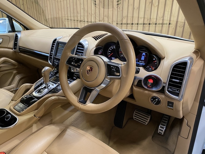 Used Porsche Cayenne 2016 for sale - 76352999: Photo 39