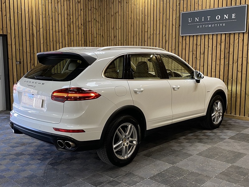 Used Porsche Cayenne 2016 for sale - 76352999: Photo 4