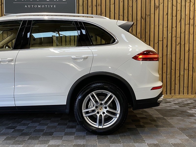 Used Porsche Cayenne 2016 for sale - 76352999: Photo 40