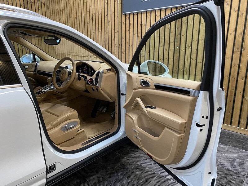 Used Porsche Cayenne 2016 for sale - 76352999: Photo 42