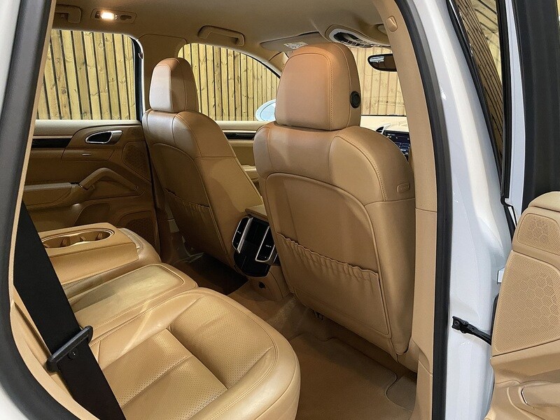 Used Porsche Cayenne 2016 for sale - 76352999: Photo 47