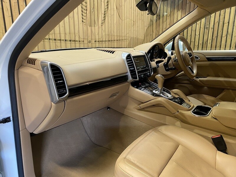 Used Porsche Cayenne 2016 for sale - 76352999: Photo 54