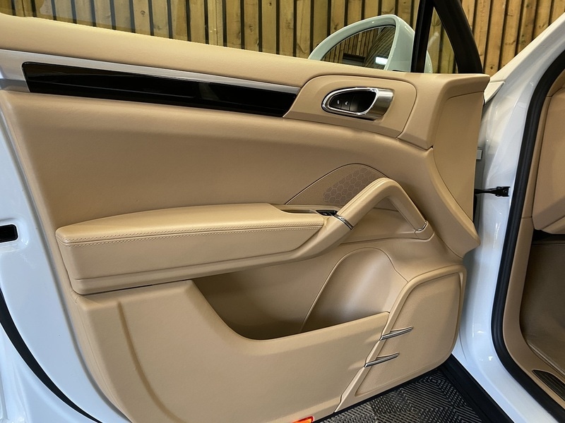 Used Porsche Cayenne 2016 for sale - 76352999: Photo 56