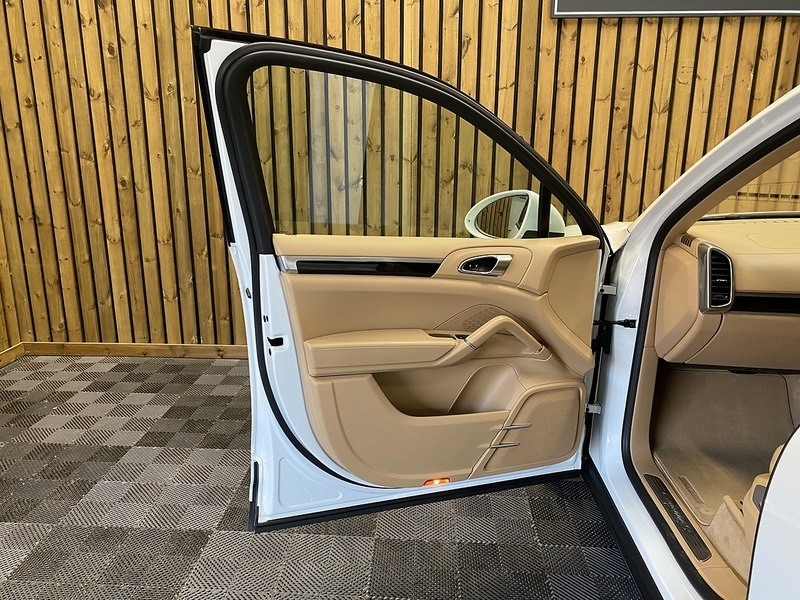 Used Porsche Cayenne 2016 for sale - 76352999: Photo 58