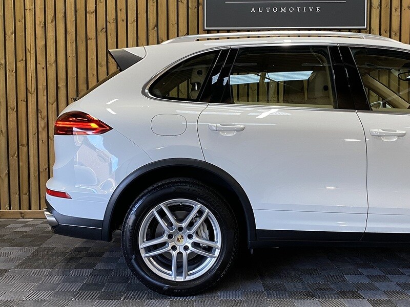 Used Porsche Cayenne 2016 for sale - 76352999: Photo 65