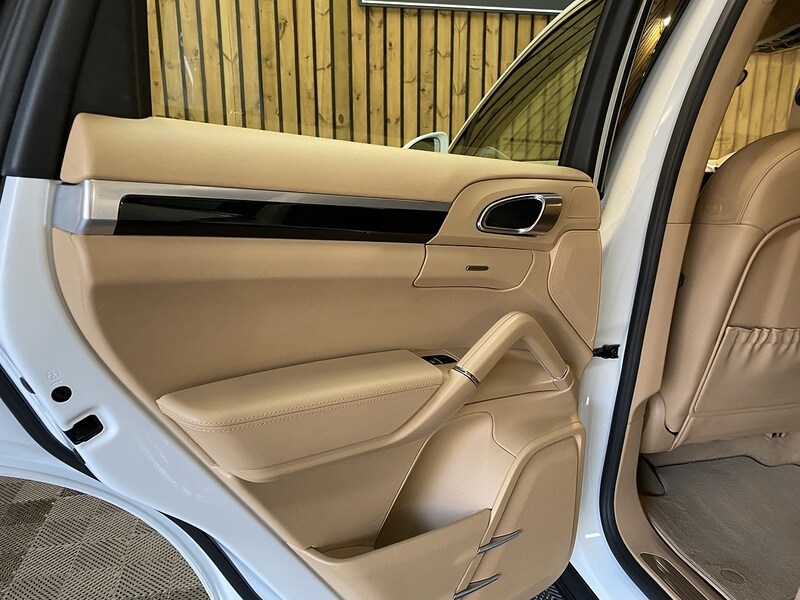 Used Porsche Cayenne 2016 for sale - 76352999: Photo 69