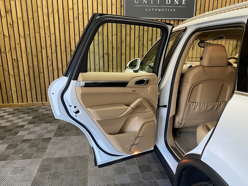 Used Porsche Cayenne 2016 for sale - 76352999: Photo 71