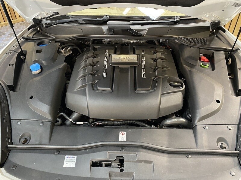 Used Porsche Cayenne 2016 for sale - 76352999: Photo 9