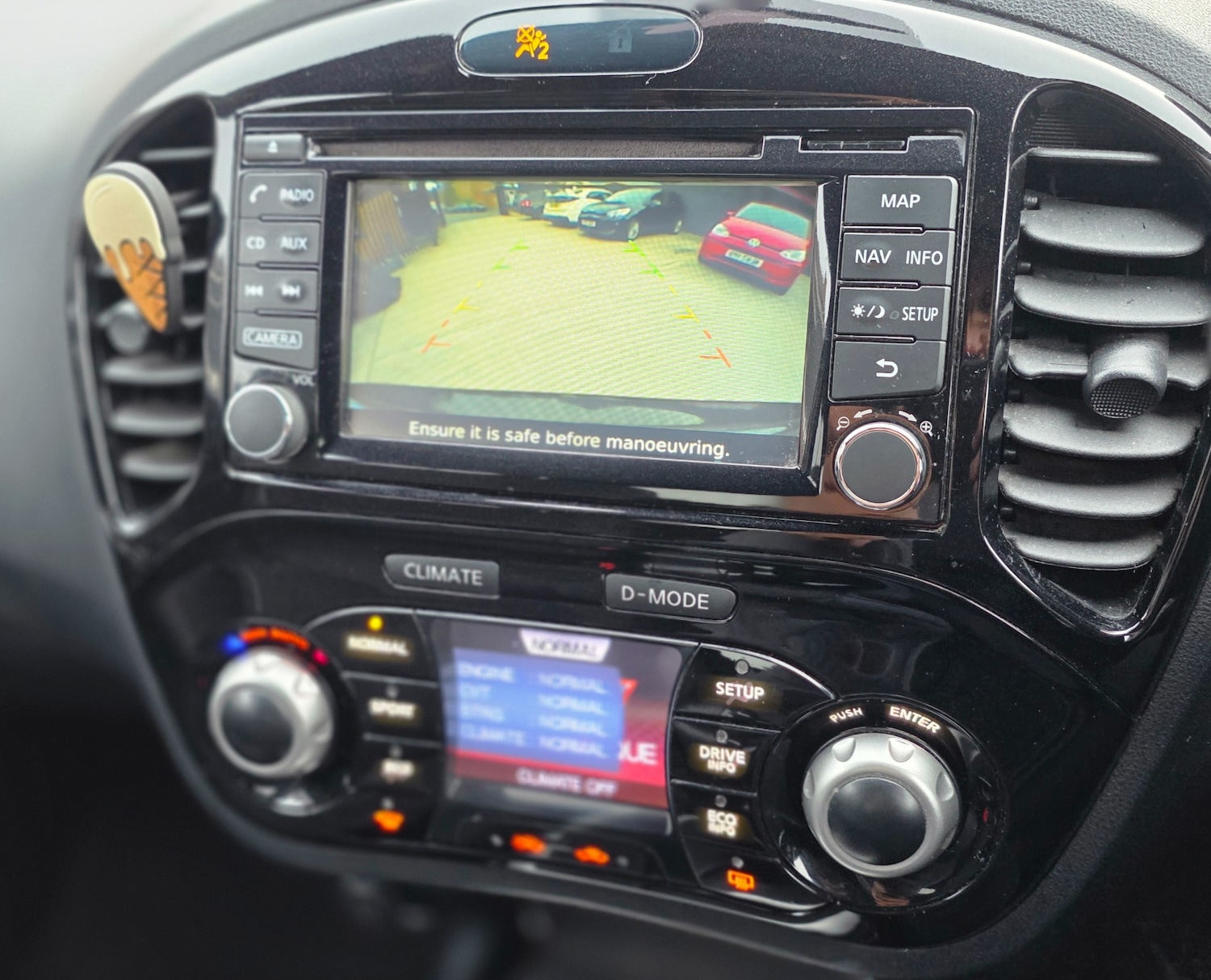 Used Nissan Juke 2015 for sale - 76105151: Photo 16