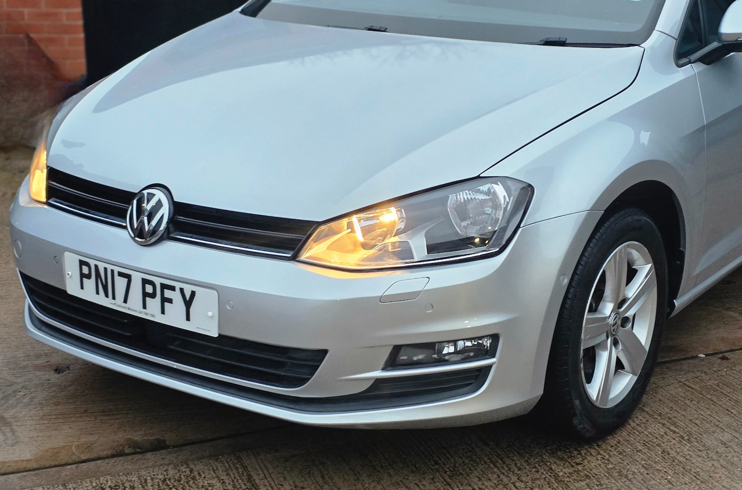 Used Volkswagen Golf 2017 for sale - 76972108: Photo 4