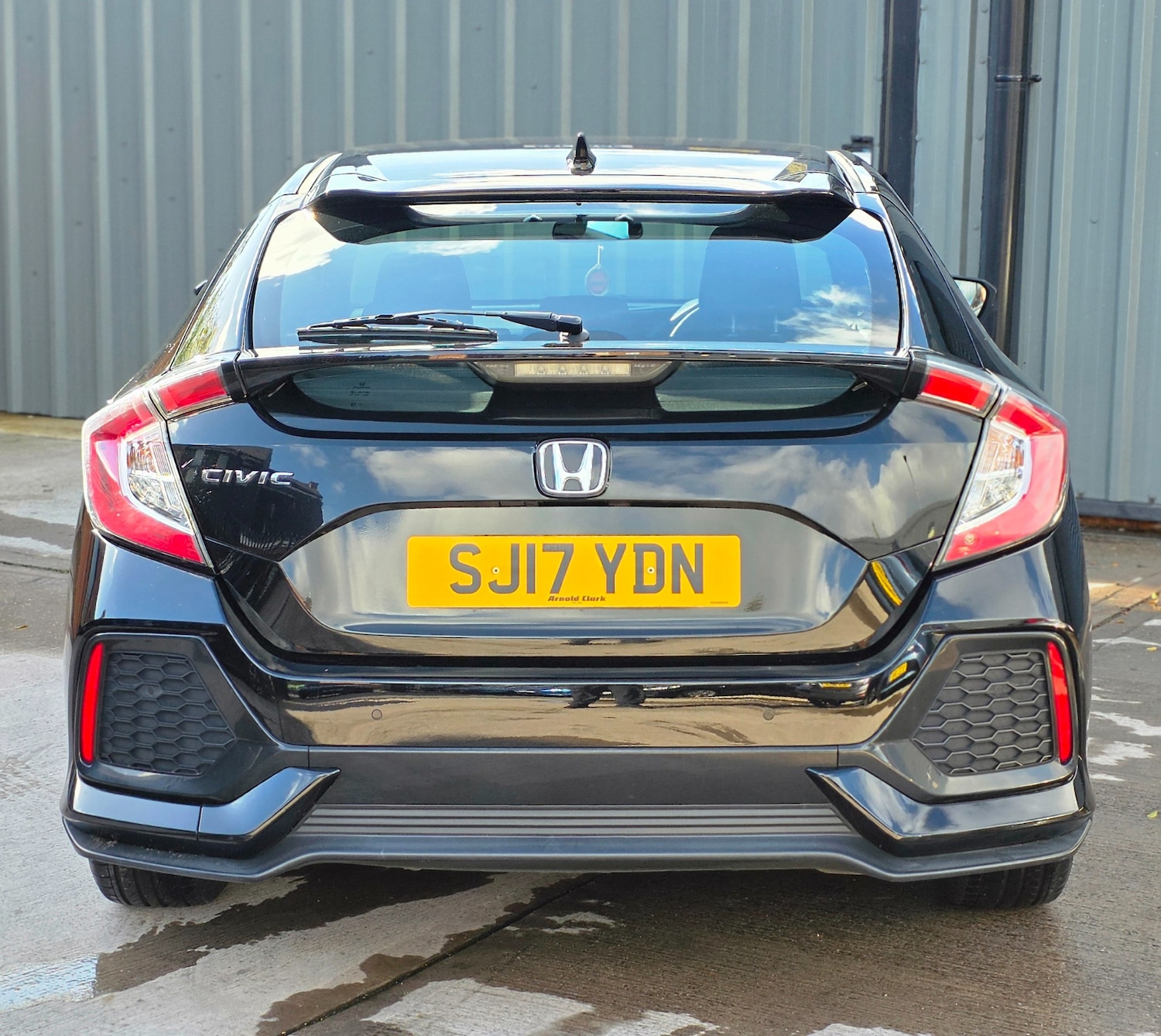 Used Honda Civic 2017 for sale - 76382863: Photo 10