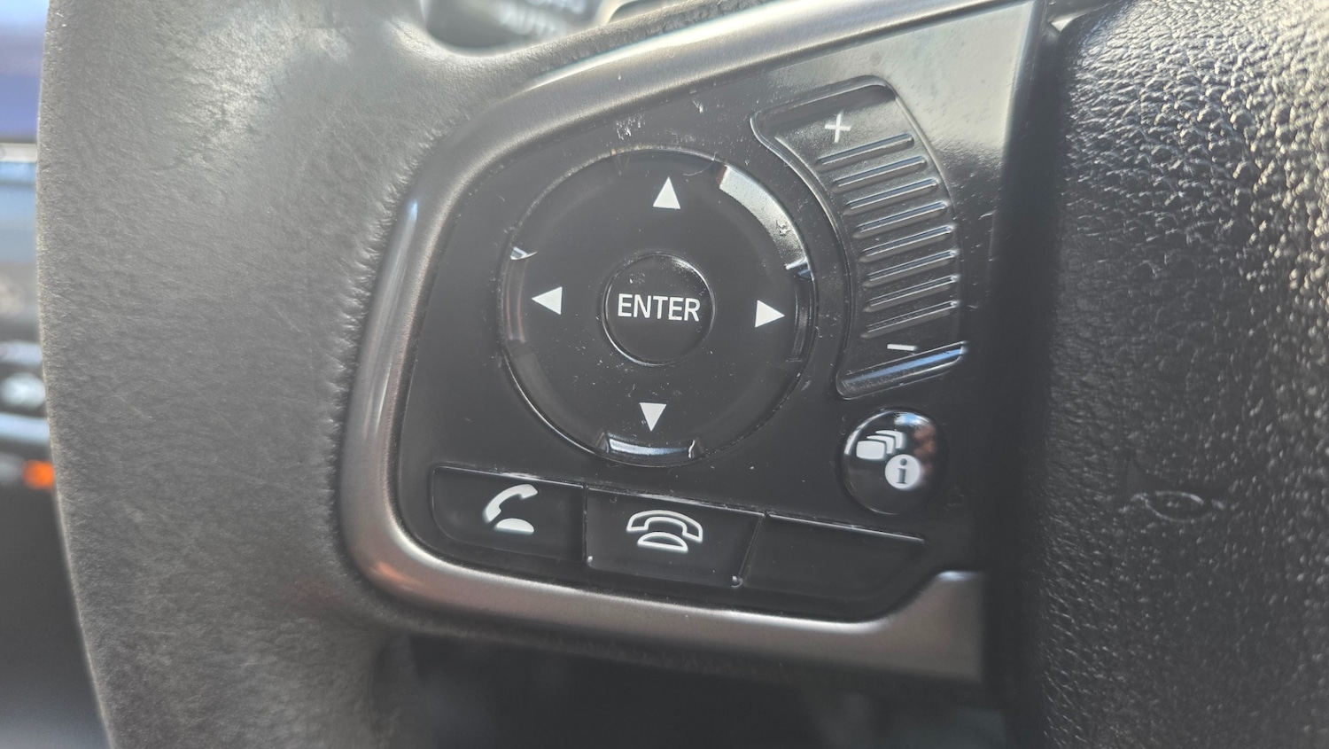 Used Honda Civic 2017 for sale - 76382863: Photo 15