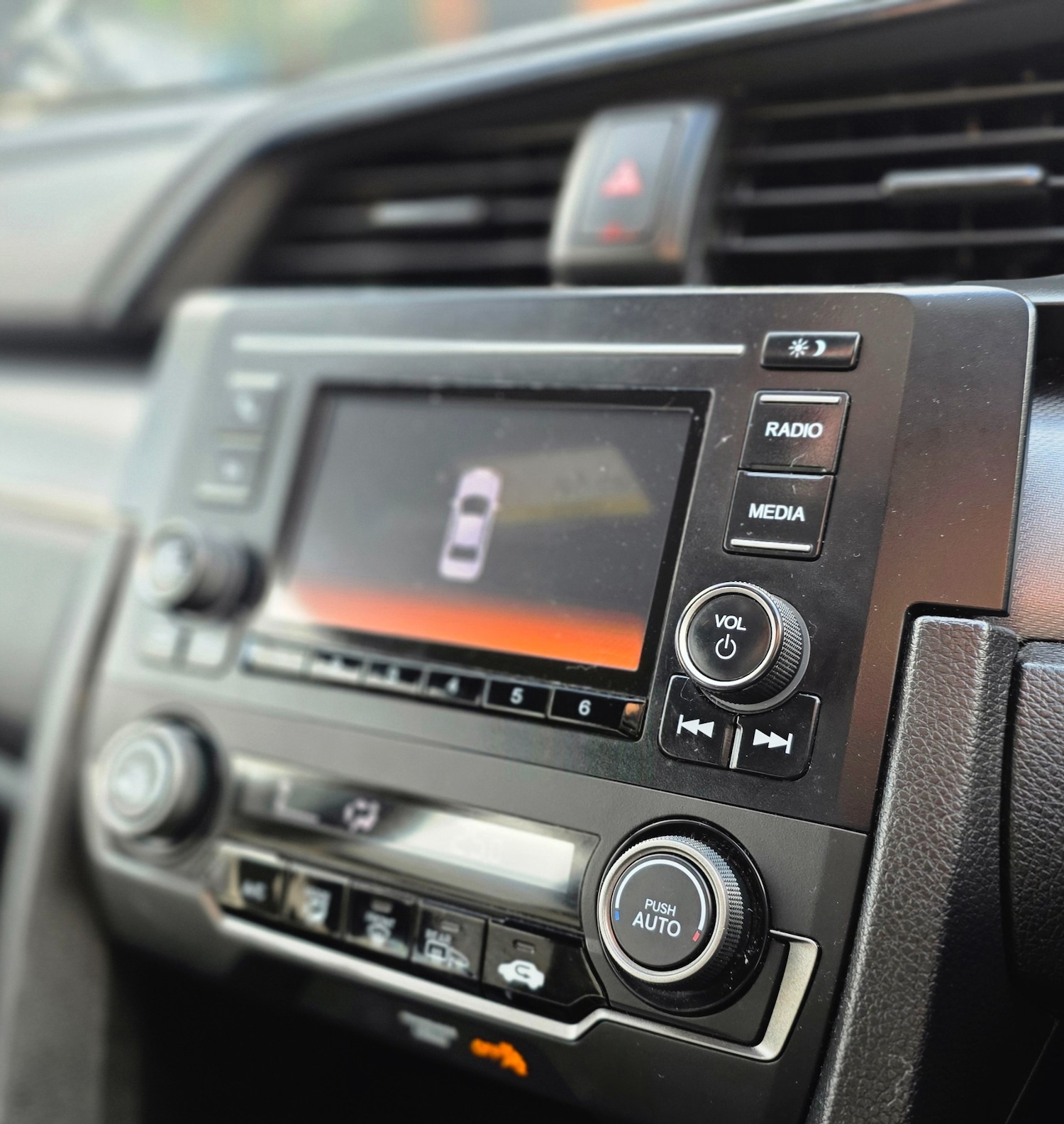 Used Honda Civic 2017 for sale - 76382863: Photo 18