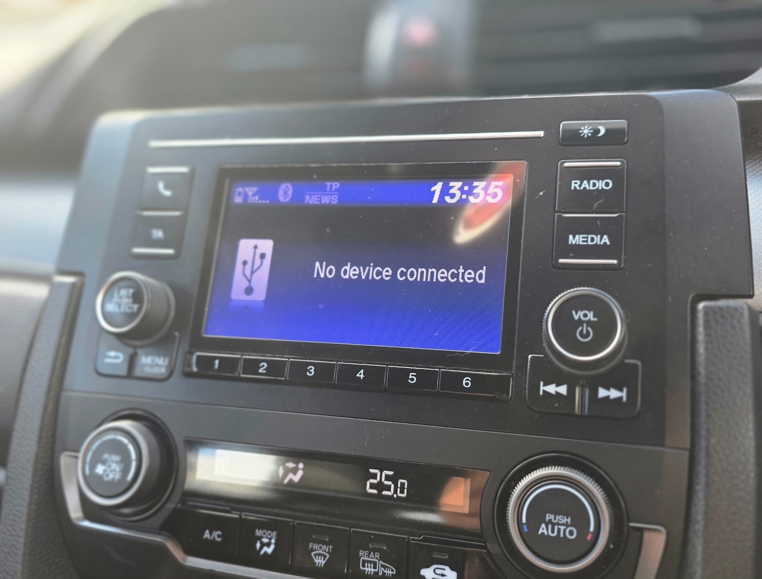 Used Honda Civic 2017 for sale - 76382863: Photo 22