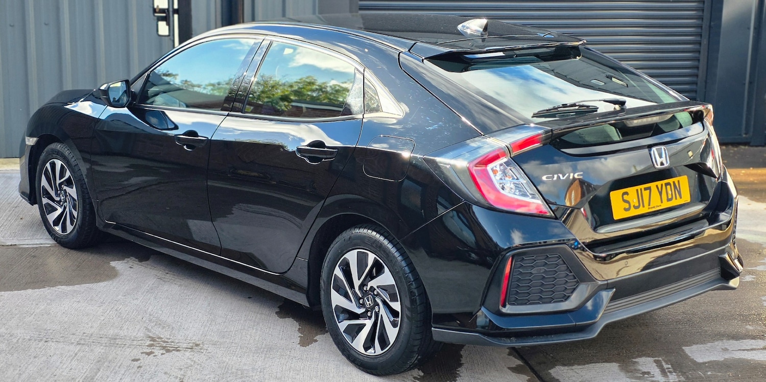 Used Honda Civic 2017 for sale - 76382863: Photo 6