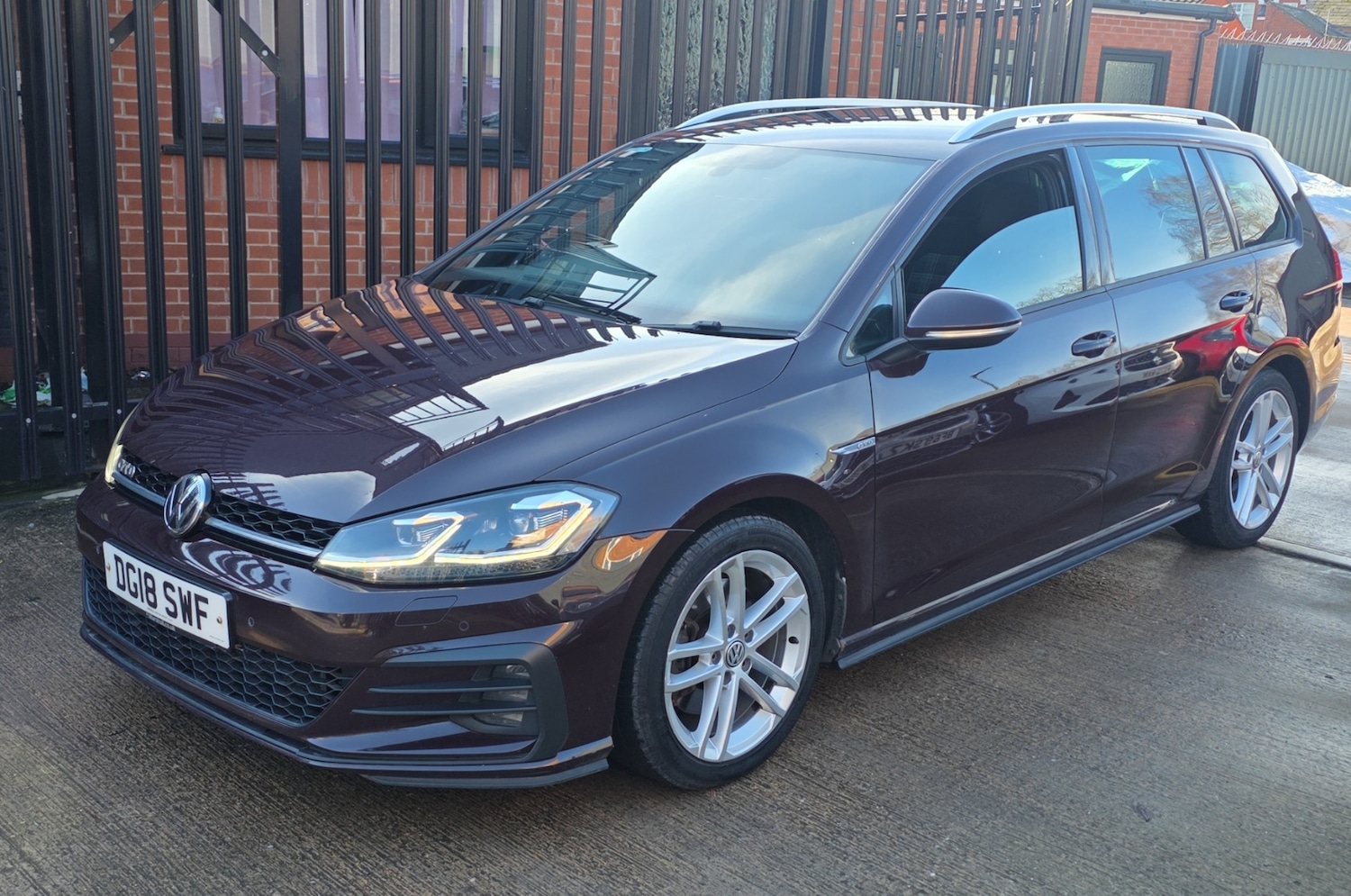 Used Volkswagen Golf 2018 for sale - 77564147: Photo 3