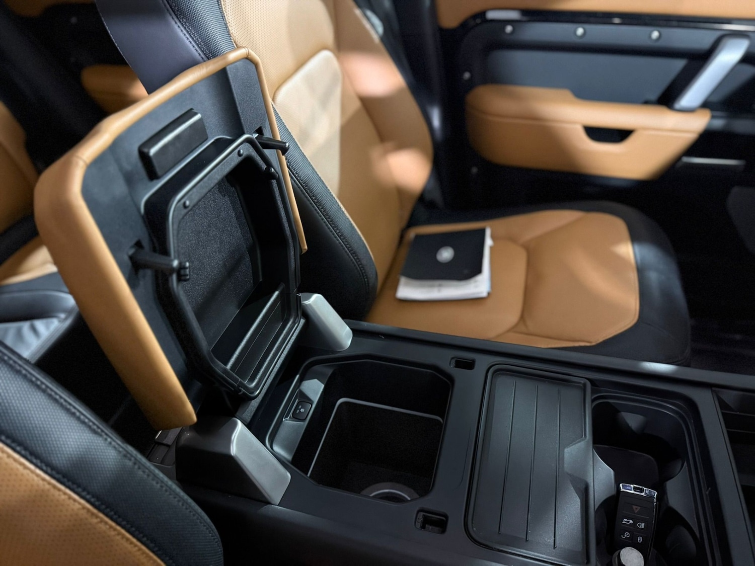 Used Land Rover Defender 2023 for sale - 78018654: Photo 13