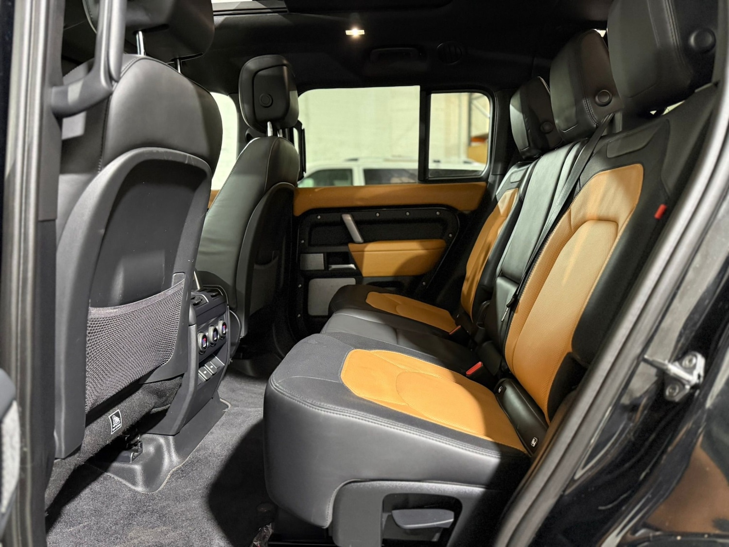 Used Land Rover Defender 2023 for sale - 78018654: Photo 17