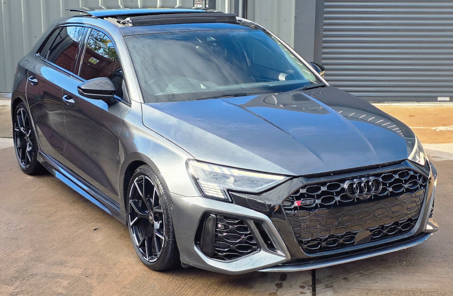 Used Audi RS3 2022 for sale - 76355241: Photo 2