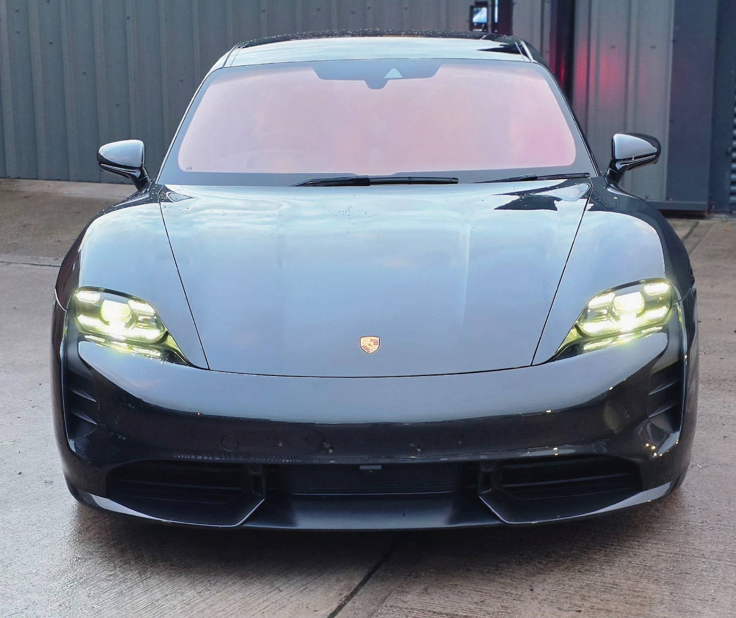 Used Porsche Taycan 2022 for sale - 77038689: Photo 2