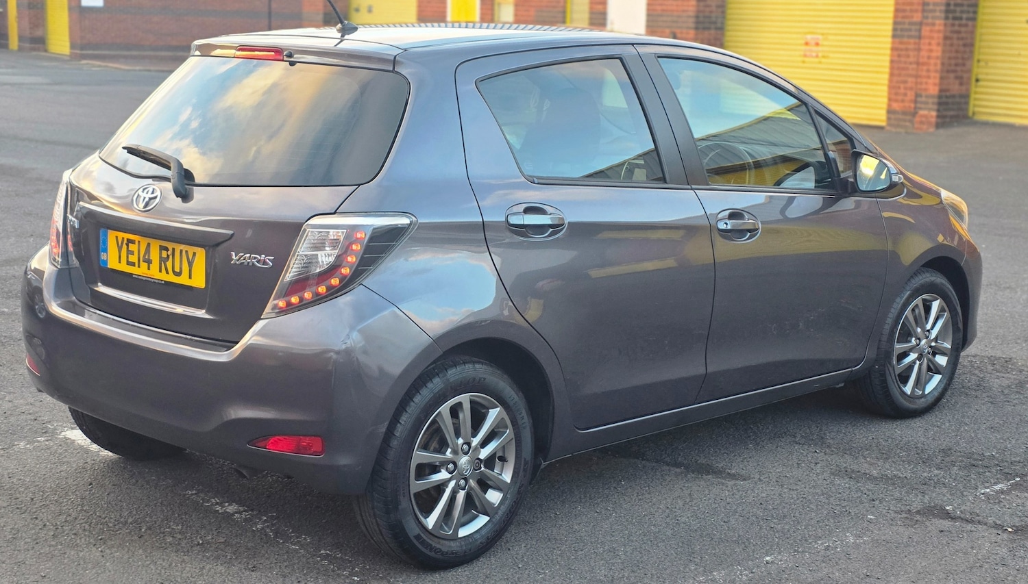 Used Toyota Yaris 2014 for sale - 76375728: Photo 4