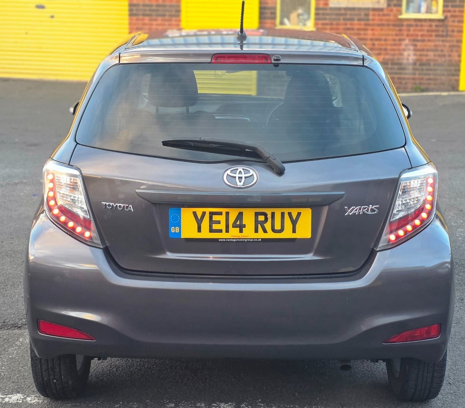 Used Toyota Yaris 2014 for sale - 76375728: Photo 5