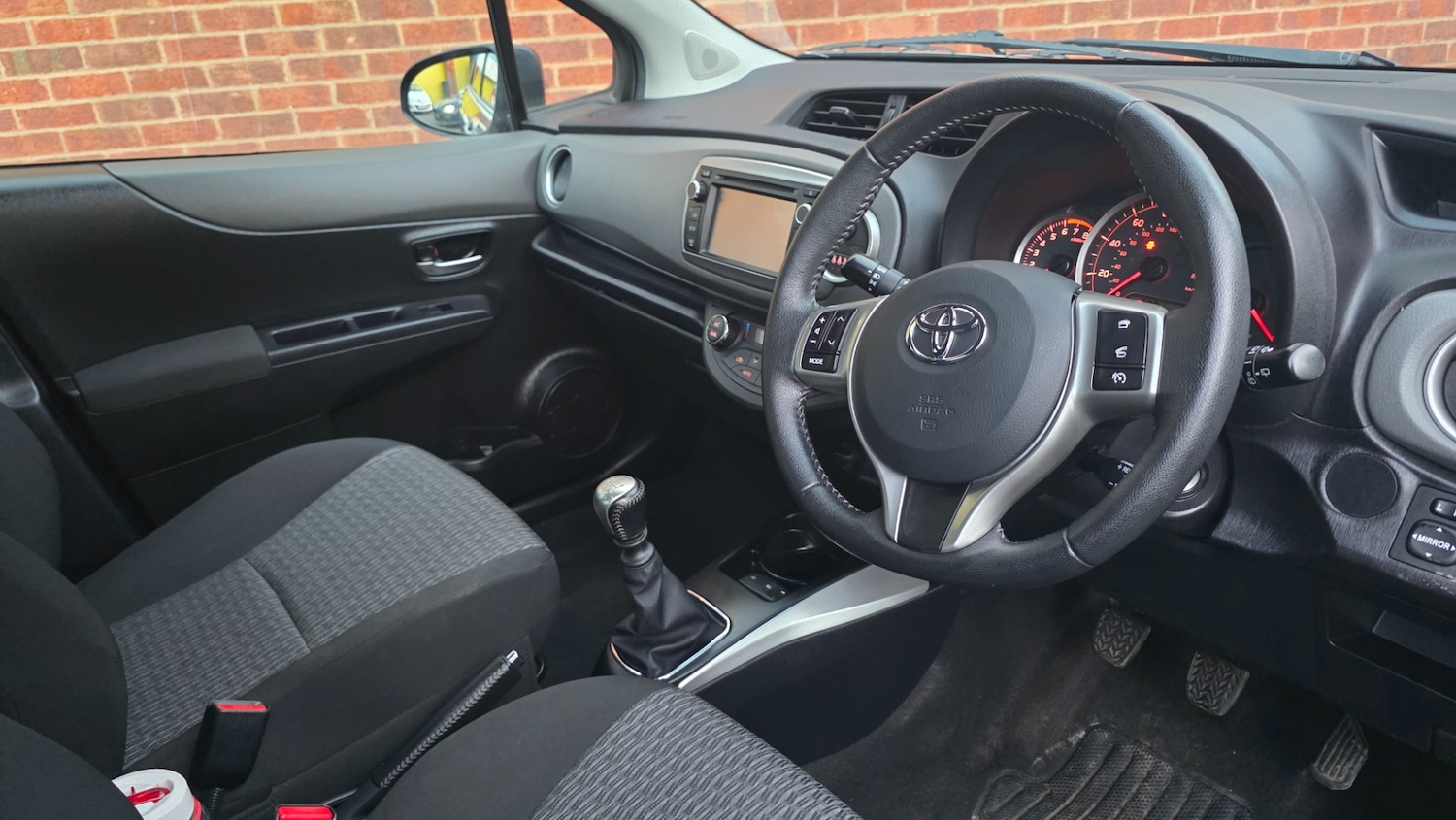 Used Toyota Yaris 2014 for sale - 76375728: Photo 9