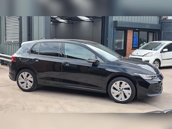 Used Volkswagen Golf 2024 for sale - 79542982: Photo
