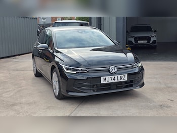 Used Volkswagen Golf 2024 for sale - 79542982: Photo