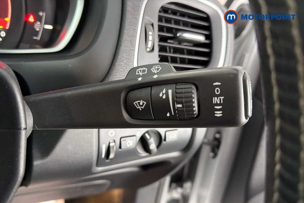 Used Volvo V40 2017 for sale - 78026829: Photo 15