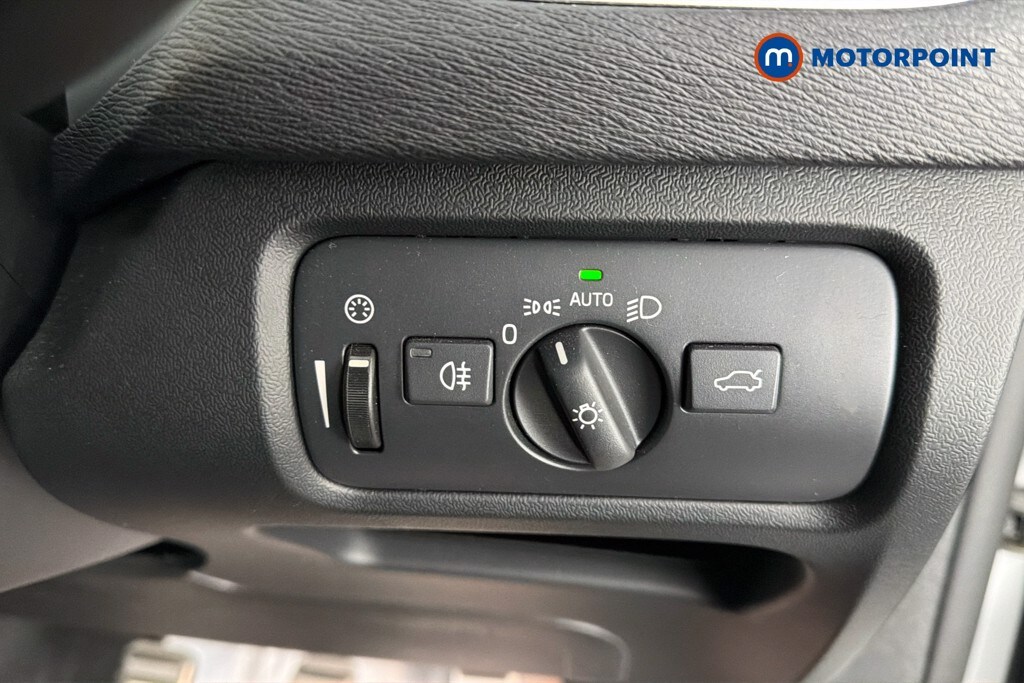 Used Volvo V40 2017 for sale - 78026829: Photo 21