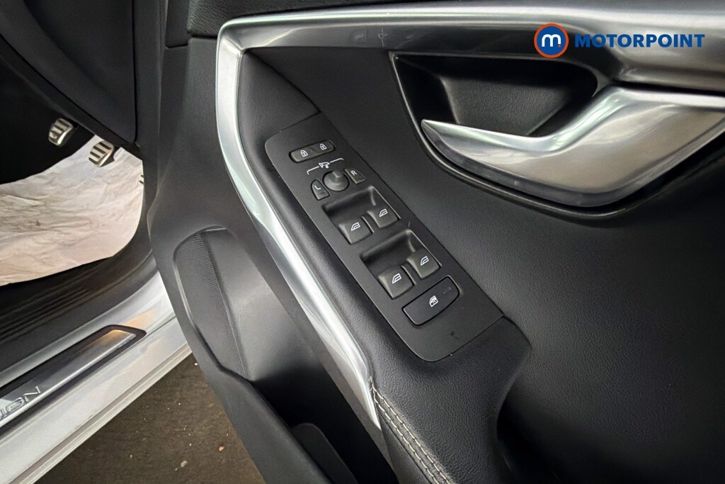 Used Volvo V40 2017 for sale - 78026829: Photo 23