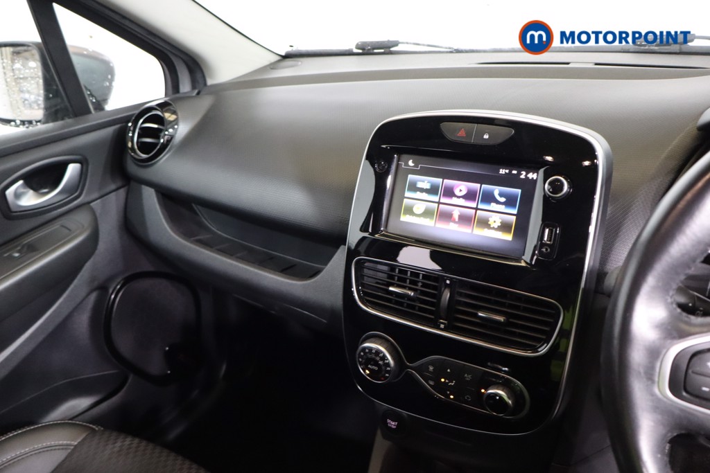 Used Renault Clio 2018 for sale - 76774379: Photo 11