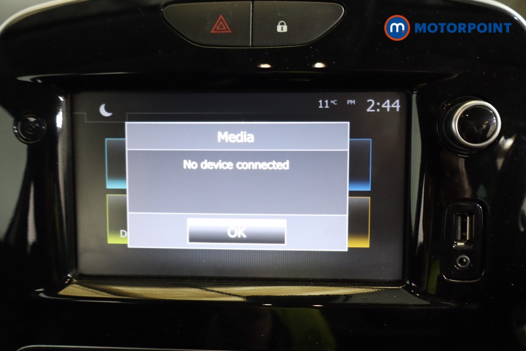 Used Renault Clio 2018 for sale - 76774379: Photo 14