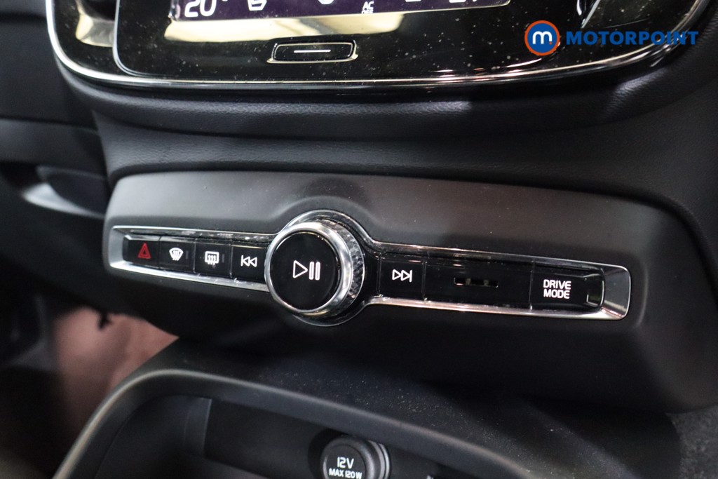 Used Volvo XC40 2022 for sale - 76909022: Photo 17