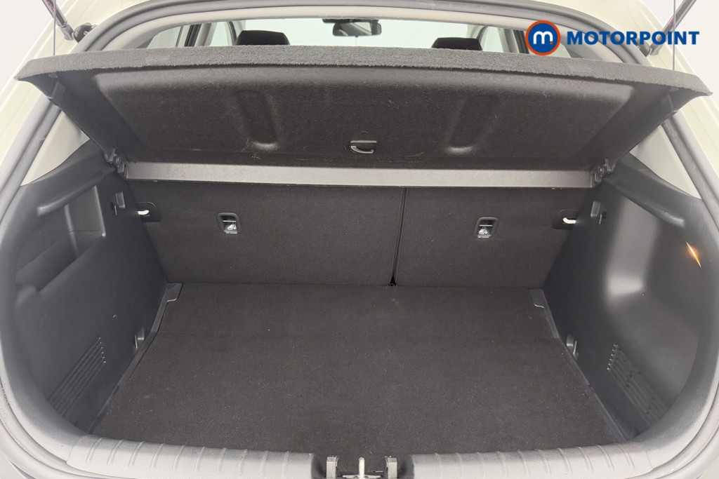 Used Kia Stonic 2023 for sale - 76985044: Photo 29