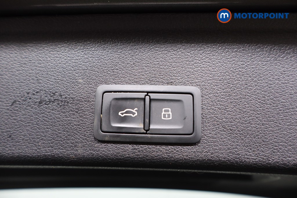 Used Audi A4 2020 for sale - 76949304: Photo 31