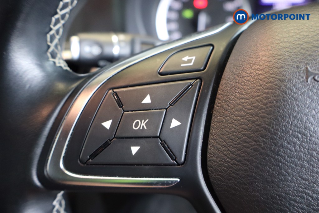 Used Infiniti Q30 2017 for sale - 76508482: Photo 24