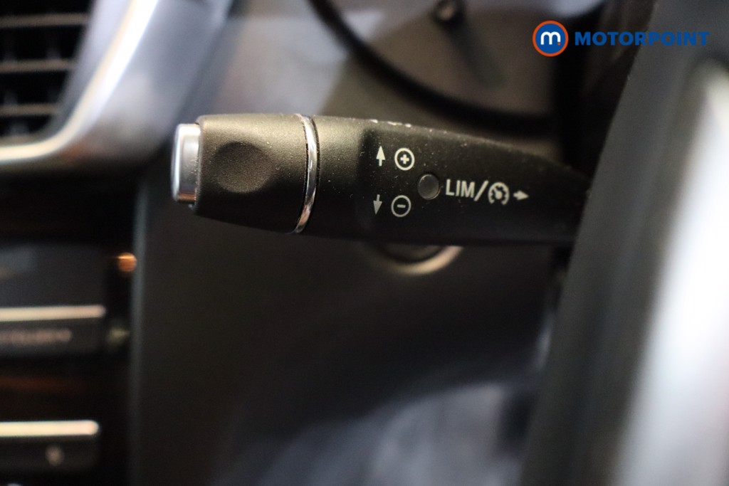 Used Infiniti Q30 2017 for sale - 76508482: Photo 27